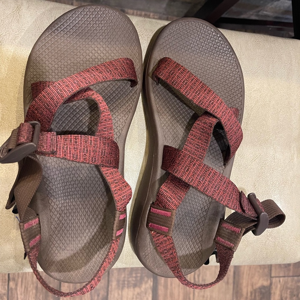 Size 9 Mens Z/1 Classic Chacos